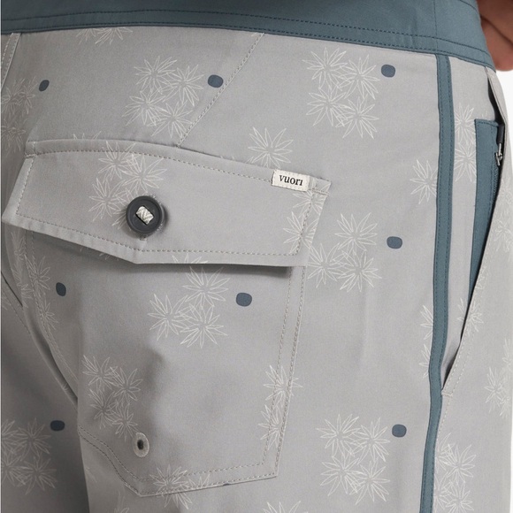 VUORI CRUISE BOARDSHORTS - Picture 5 of 8